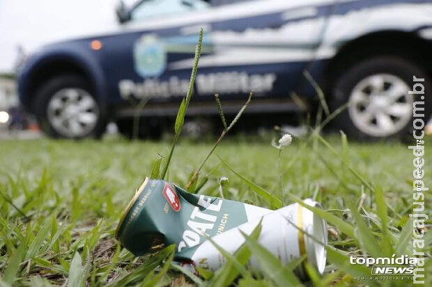 Bêbado descontrolado ameaça ex, agride criança e tenta peitar a polícia em Campo Grande