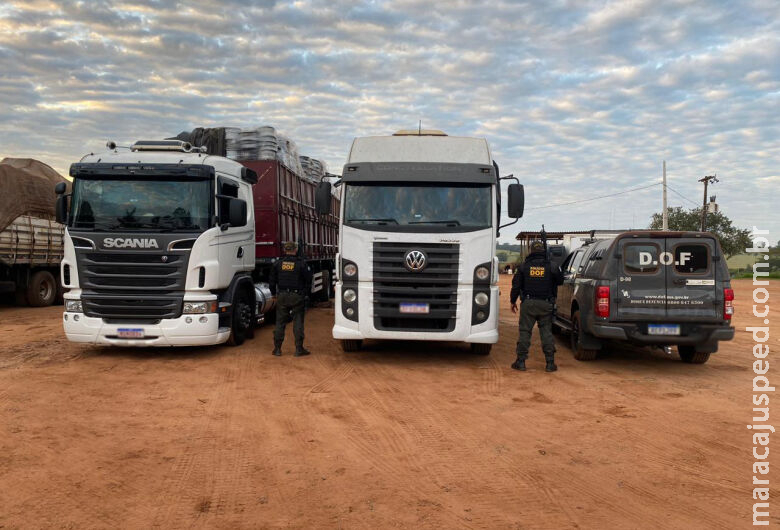 Caminhões carregados com carga irregular de sucatas são apreendidos Caminhões carregados com carga irregular de sucatas são apreendidos