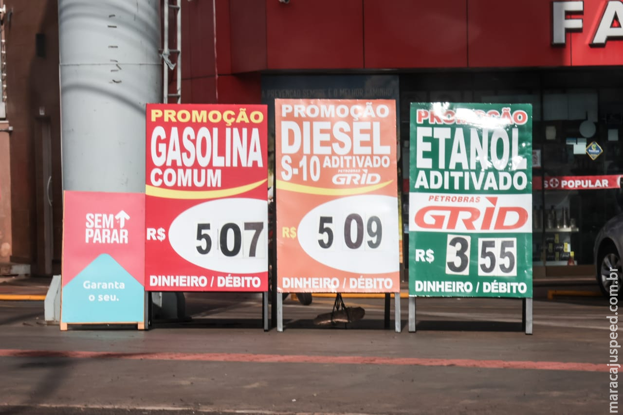Gasolina deve ficar R$ 0,09 mais barata e reajuste só chega na bomba nos próximos dias Gasolina deve ficar R$ 0,09 mais barata e reajuste só chega na bomba nos próximos dias
