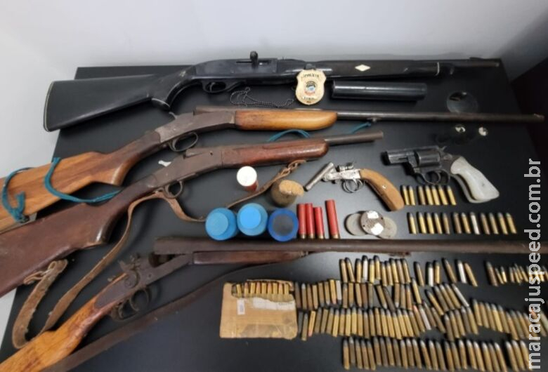 Homem é preso com seis arma e munições em propriedade rural Homem é preso com seis arma e munições em propriedade rural