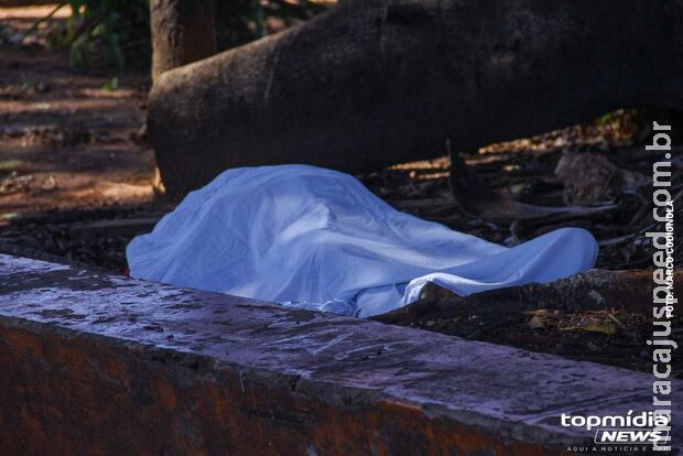 Homem morre em praça na Avenida Bandeirantes, em Campo Grande Homem morre em praça na Avenida Bandeirantes, em Campo Grande