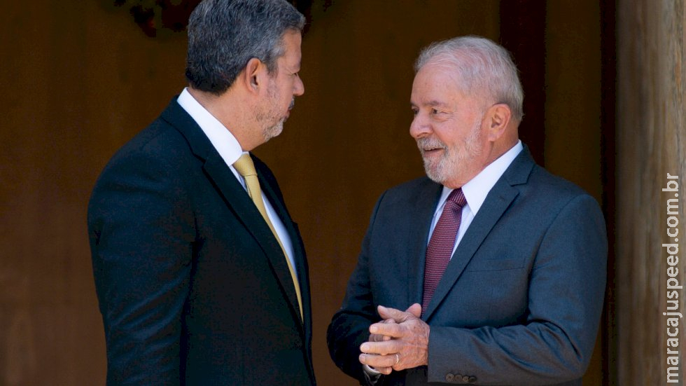 Lula descarta reforma ministerial e diz que Lira não pediu controle de pastas