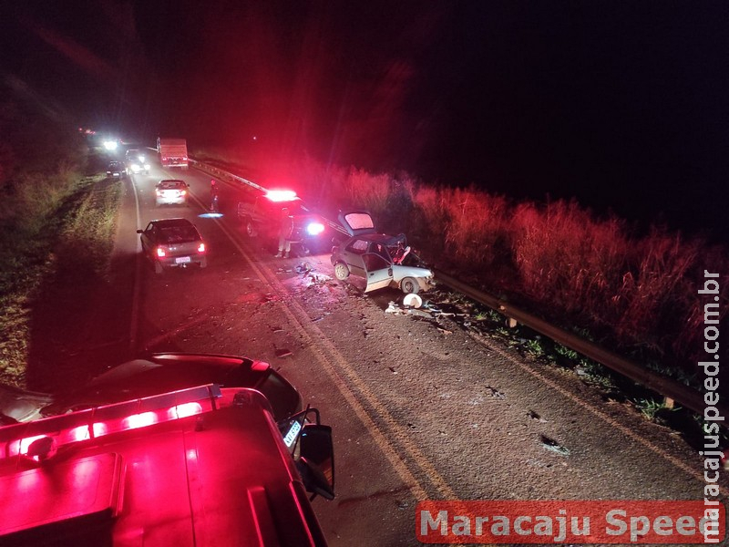 Maracaju: Colisão frontal entre veículos na BR-267 deixa duas pessoas em óbito e uma terceira com graves ferimentos Maracaju: Colisão frontal entre veículos na BR-267 deixa duas pessoas em óbito e uma terceira com graves ferimentos