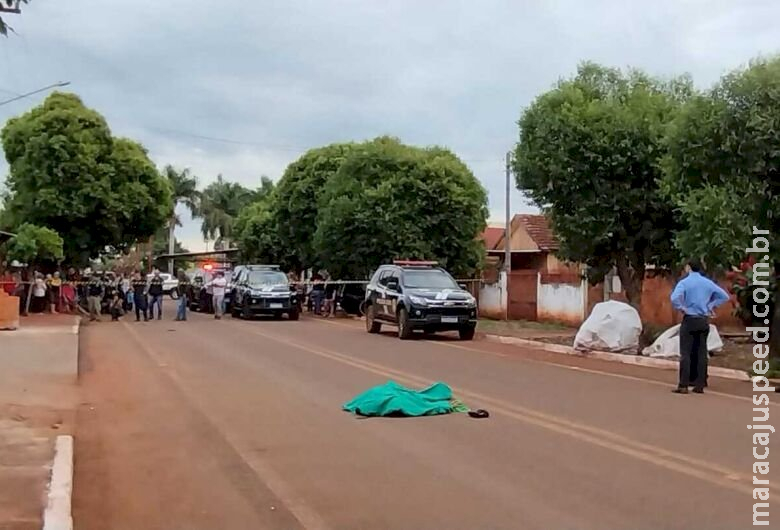 Morto próximo a agência bancária foi golpeado com pelo menos cinco facadas Morto próximo a agência bancária foi golpeado com pelo menos cinco facadas