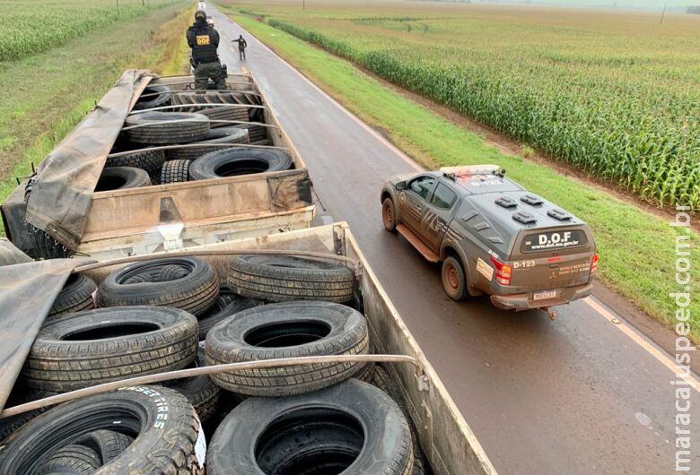 Motorista é preso com pneus ilegais avaliados em mais de R$ 1 milhão Motorista é preso com pneus ilegais avaliados em mais de R$ 1 milhão