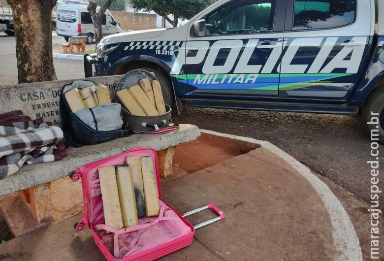 Mulher é presa em rodoviária com malas recheadas de maconha