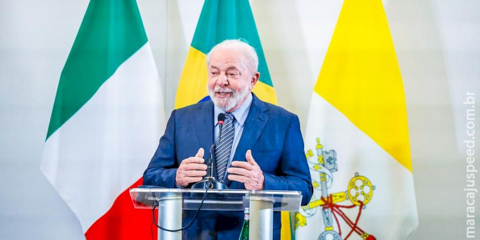 Na Itália, Lula diz que manutenção da atual taxa de juros é irracional Na Itália, Lula diz que manutenção da atual taxa de juros é irracional