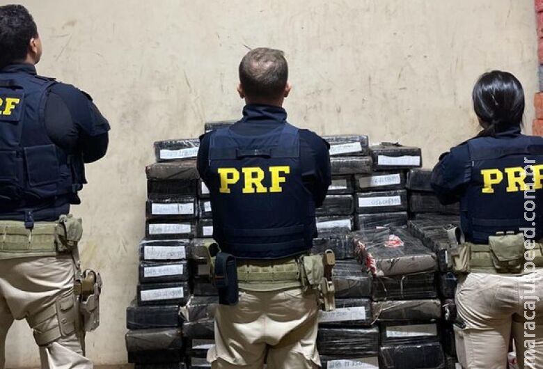 Parado pela polícia, homem tenta correr, mas é detido com 1 t droga e anabolizantes Parado pela polícia, homem tenta correr, mas é detido com 1 t droga e anabolizantes