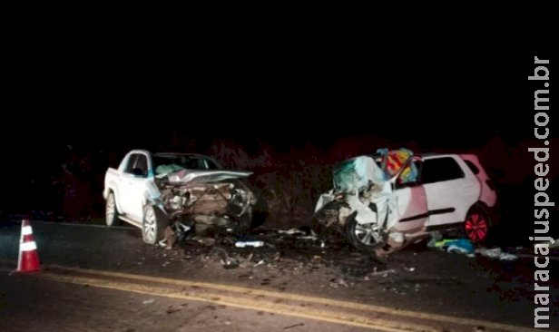 Pastor e enteada grávida de 8 meses morrem em acidente de carro