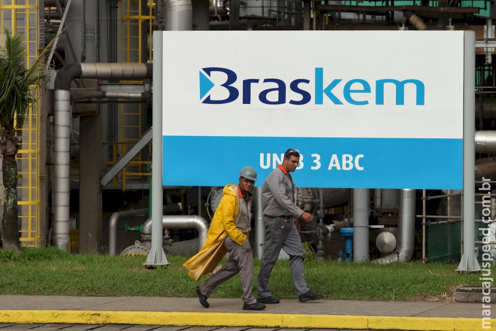 Petrobras avalia cobrir oferta de R$ 10 bilhões para assumir controle da Braskem Petrobras avalia cobrir oferta de R$ 10 bilhões para assumir controle da Braskem