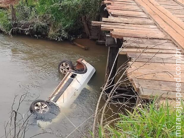 Policial do Paraná morre após cair com Saveiro em córrego de MS Policial do Paraná morre após cair com Saveiro em córrego de MS