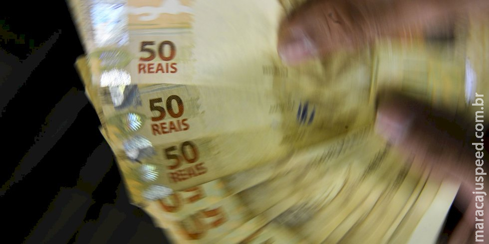 Receita abre na sexta consulta a segundo lote de restituição do IR