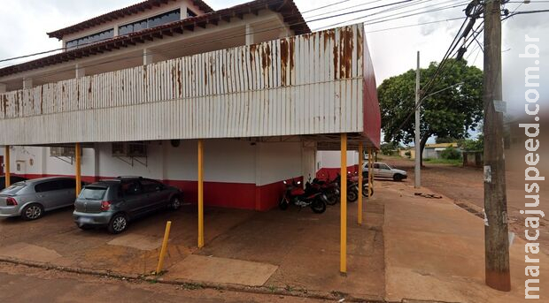 Trabalhador mói mão em máquina de triturar carne em Campo Grande Trabalhador mói mão em máquina de triturar carne em Campo Grande