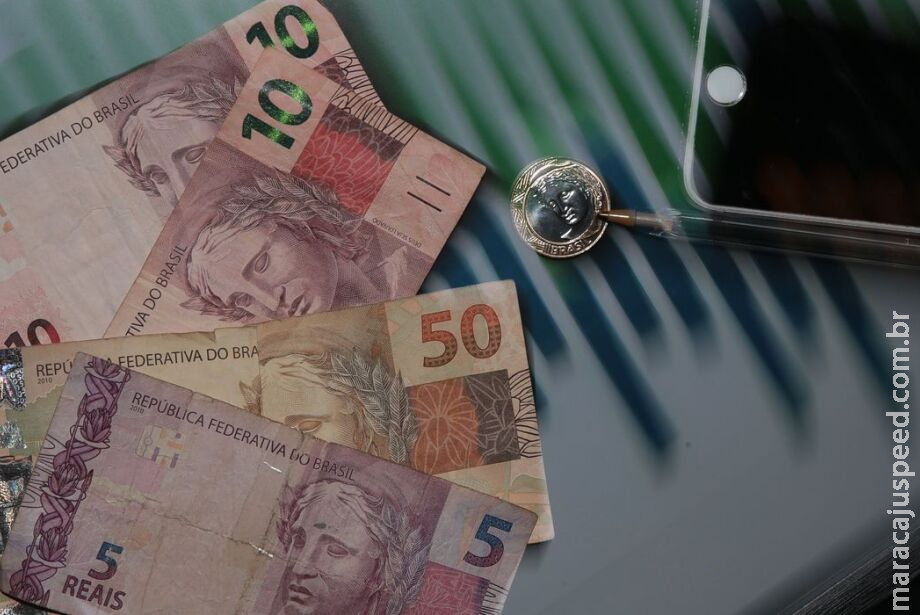 Agência de classificação de risco eleva nota de crédito do Brasil