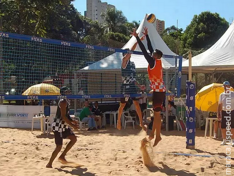 Com atletas da Venezuela e Japão, Capital tem vôlei de praia nesta quinta Com atletas da Venezuela e Japão, Capital tem vôlei de praia nesta quinta