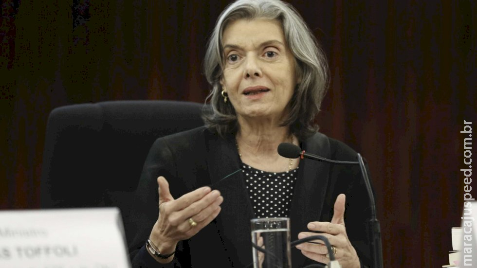 Democracia não foi abalada com o 8/1, diz Cármen Lúcia Democracia não foi abalada com o 8/1, diz Cármen Lúcia