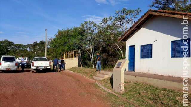 Feto é encontrado no esgoto em Ladário; 3º caso na região Feto é encontrado no esgoto em Ladário; 3º caso na região
