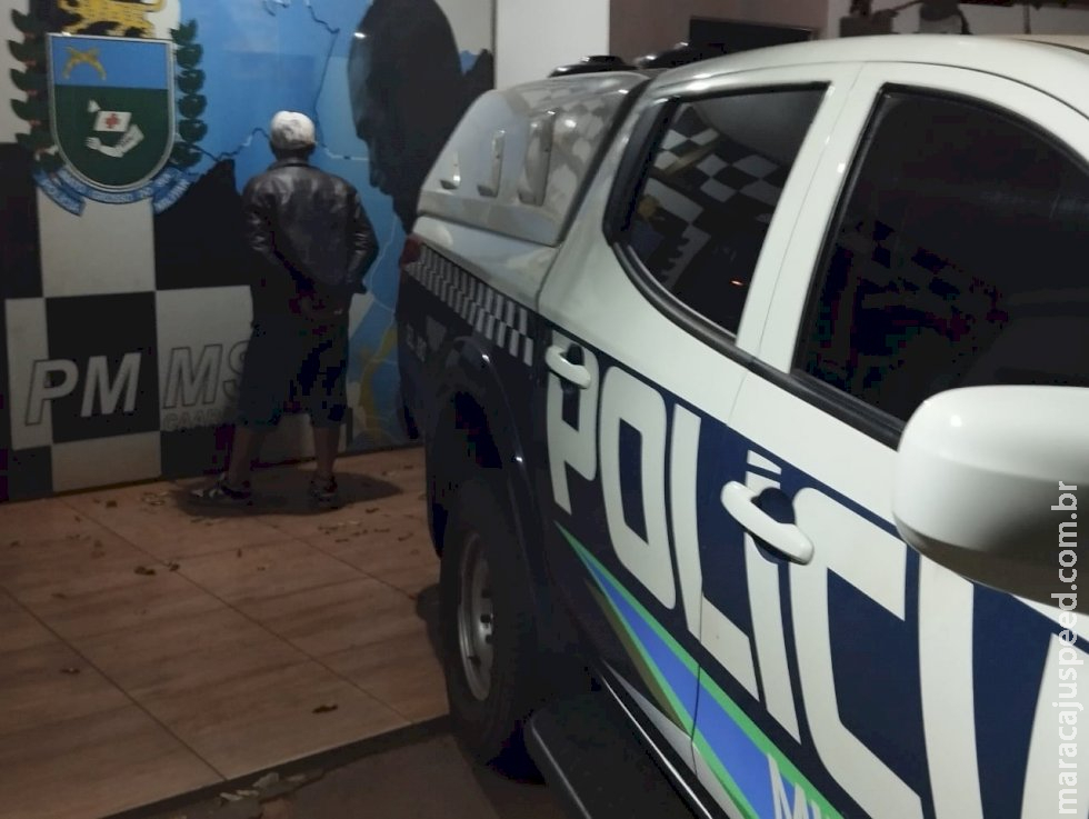 Homem armado com revólver é preso após agredir e ameaçar a esposa Homem armado com revólver é preso após agredir e ameaçar a esposa
