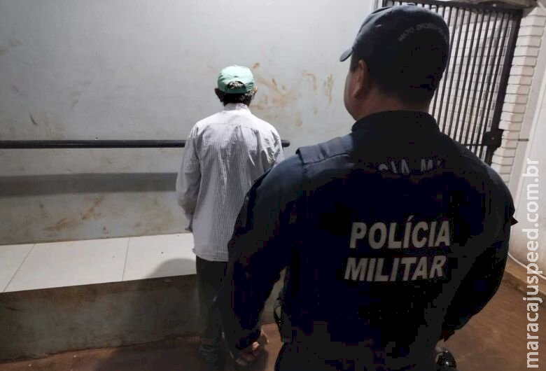 Idoso é preso após oferecer dinheiro para fazer sexo com adolescente Idoso é preso após oferecer dinheiro para fazer sexo com adolescente