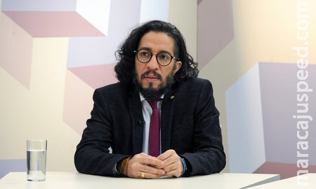 Justiça ordena remoção de postagem e quebra de sigilo de Jean Wyllys no Twitter 