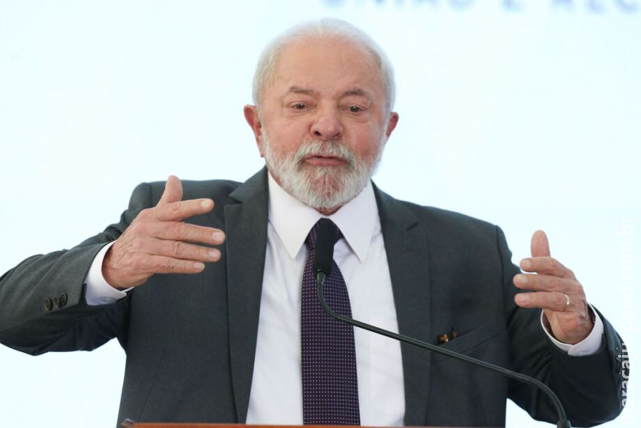 Lula rebate Bolsonaro e diz que jumento é simpático e mais esperto que alguns Lula rebate Bolsonaro e diz que jumento é simpático e mais esperto que alguns