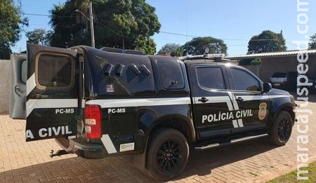 Mulher é espancada com cabo de vassoura e tenta proteger agressor; Mulher é espancada com cabo de vassoura e tenta proteger agressor;
