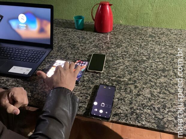 Padre, servidor da câmara e adolescente são pegos com mais de 150 arquivos de pornografia infantil Padre, servidor da câmara e adolescente são pegos com mais de 150 arquivos de pornografia infantil
