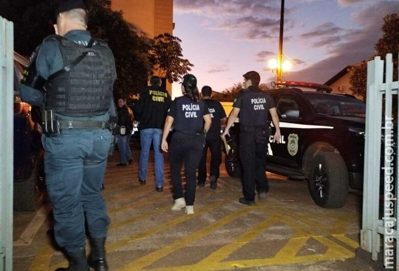 Polícia deflagra operação para localizar armas de fogo em Dourados Polícia deflagra operação para localizar armas de fogo em Dourados