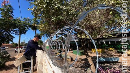 Por mais segurança, Prefeitura inicia instalação de concertinas em unidades de ensino