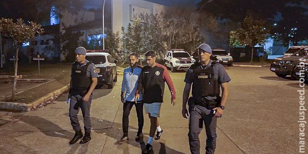 Preparador físico uruguaio é preso por racismo em jogo do Corinthians