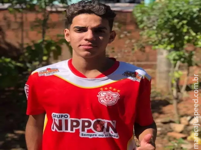 Suspeito de esquartejar jogador se apresenta e é preso Suspeito de esquartejar jogador se apresenta e é preso