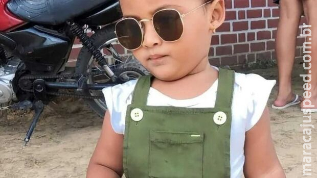 Criança de de 1 ano e 9 meses morre após colocar grampo em interruptor