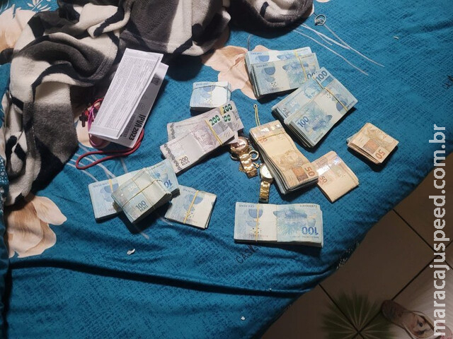 Em operação contra tráfico, três são presos e PF apreende R$ 264 mil em espécie Em operação contra tráfico, três são presos e PF apreende R$ 264 mil em espécie