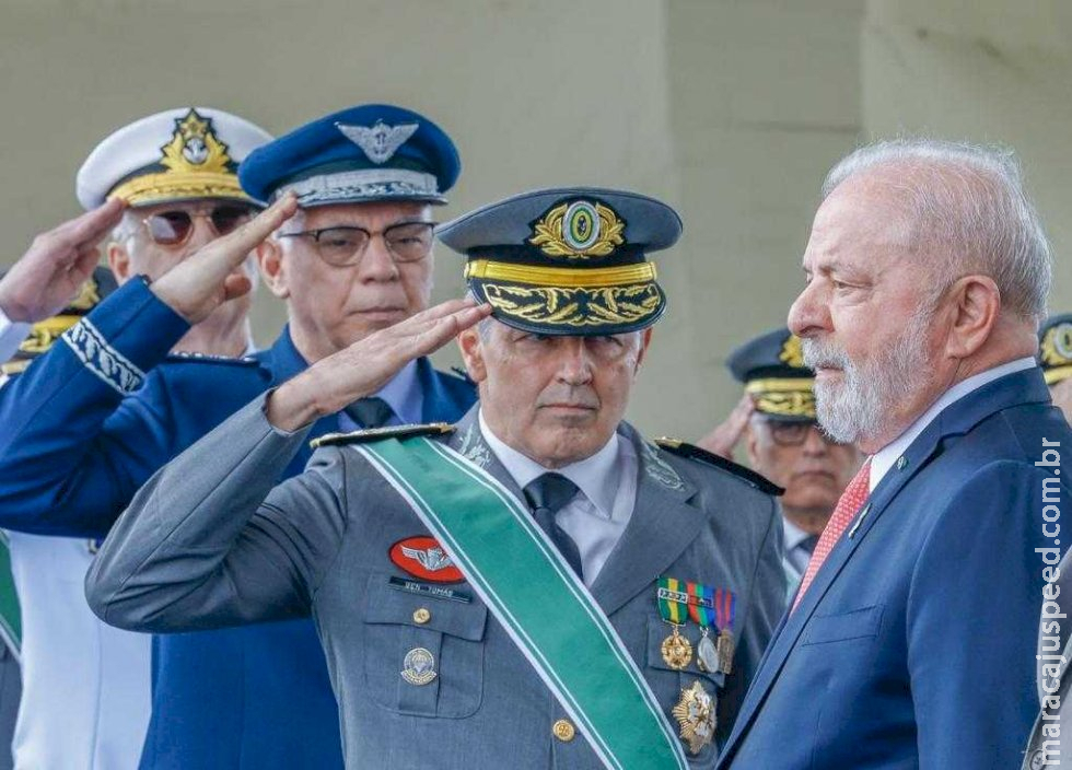 Governo Lula recua e PEC que impede candidaturas de militares da ativa não deve valer para 2024 