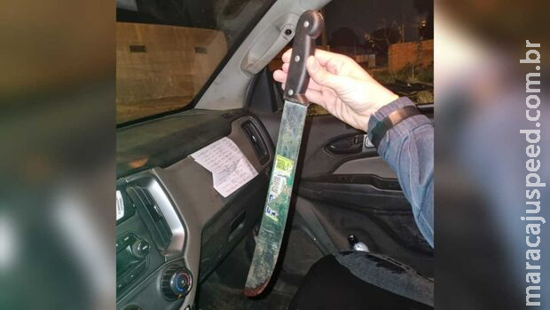 Homem tenta matar mulher a golpes de facão no Centro Oeste Homem tenta matar mulher a golpes de facão no Centro Oeste