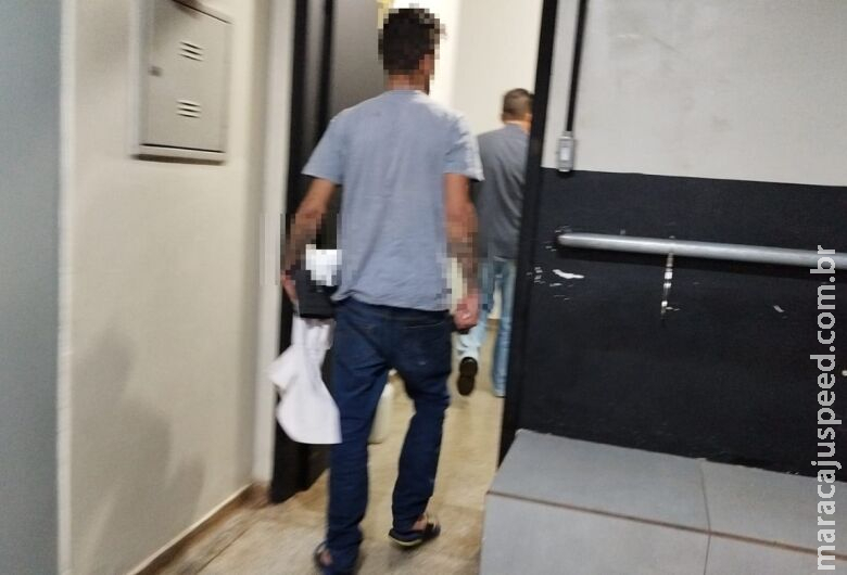 Motorista é preso em Dourados com carro furtado há dois meses Motorista é preso em Dourados com carro furtado há dois meses