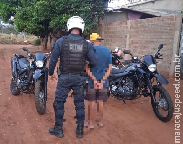 Mulher é esfaqueada na cabeça pelo marido e abandonada em rede Mulher é esfaqueada na cabeça pelo marido e abandonada em rede