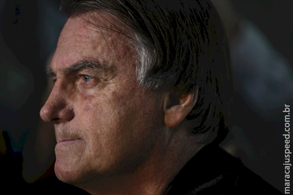 Parlamentares da CPMI do 8 de Janeiro pedem à PGR que Bolsonaro seja investigado por pedras preciosas Parlamentares da CPMI do 8 de Janeiro pedem à PGR que Bolsonaro seja investigado por pedras preciosas