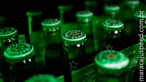 Resposta à guerra na Ucrânia: Heineken vende toda operação na Rússia por 1 euro Resposta à guerra na Ucrânia: Heineken vende toda operação na Rússia por 1 euro