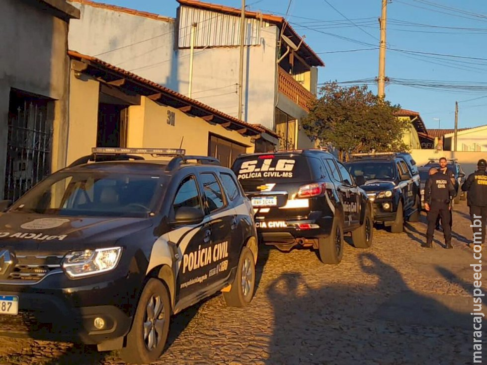 Suspeitos de envolvimento na morte de Gabriel Rossi são trazidos para Dourados Suspeitos de envolvimento na morte de Gabriel Rossi são trazidos para Dourados