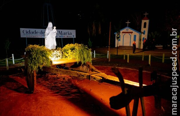 Veja o significado da imagem da Virgem Maria em cima de um carro de boi em Campo Grande