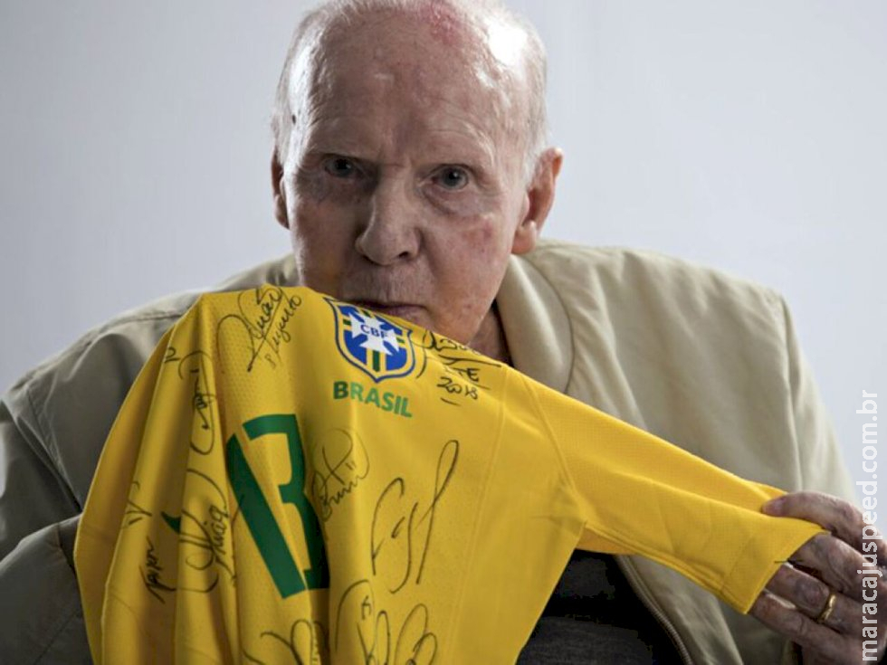 Zagallo é internado no RJ para tratamento de infecção urinária Zagallo é internado no RJ para tratamento de infecção urinária