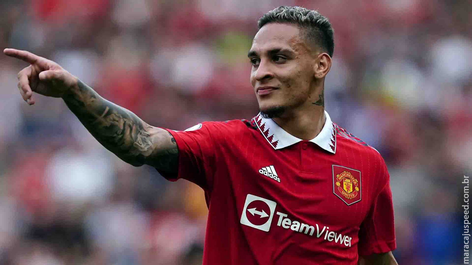 Antony é reintegrado ao Manchester United após acusações de agressão de ex-namorada Antony é reintegrado ao Manchester United após acusações de agressão de ex-namorada