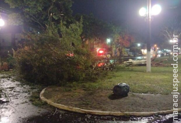 Após destruição de temporal, Dourados está novamente em alerta para tempestade