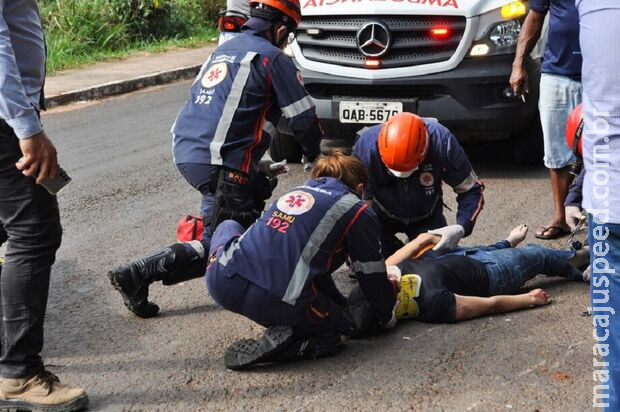 Caminhonete acerta motocicleta e mulheres ficam feridas em Aquidauana Caminhonete acerta motocicleta e mulheres ficam feridas em Aquidauana