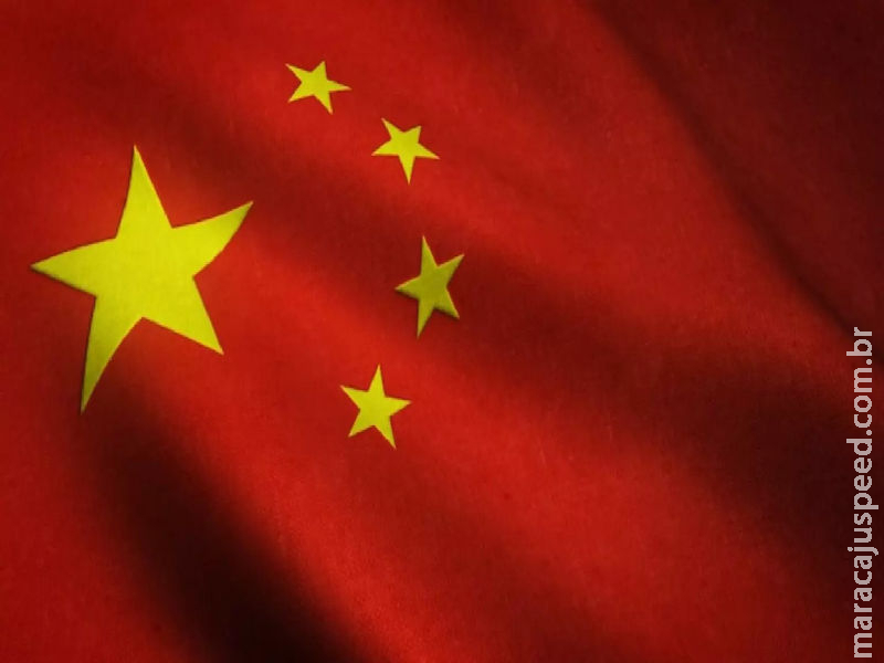China acusa EUA de abusar do seu poder de Estado para pressionar empresas chinesas China acusa EUA de abusar do seu poder de Estado para pressionar empresas chinesas