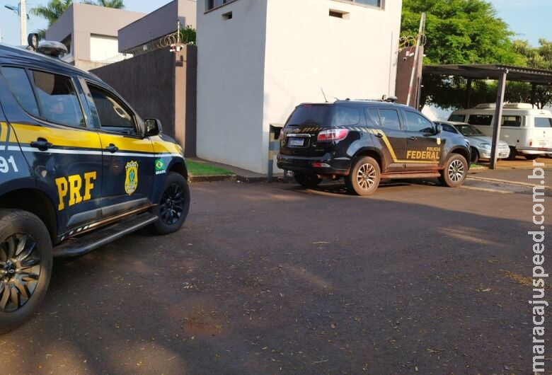 Com apoio de helicóptero, PF e PRF cumprem mandados judiciais em Dourados Com apoio de helicóptero, PF e PRF cumprem mandados judiciais em Dourados