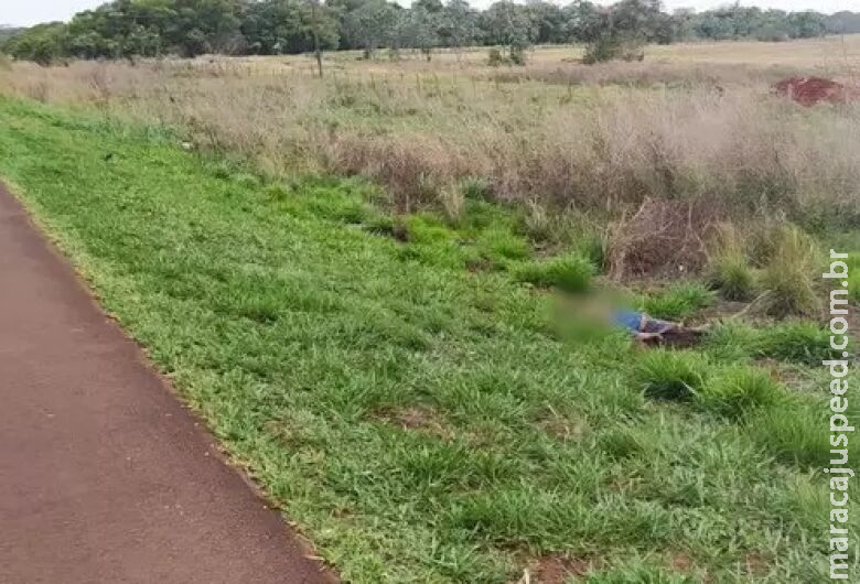 Corpo de homem quase decapitado é encontrado em rodovia Corpo de homem quase decapitado é encontrado em rodovia