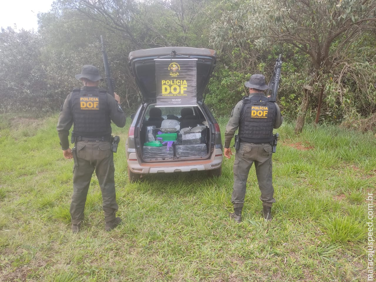 DOF recupera carro, recaptura foragido e apreende mais de 300 quilos de drogas DOF recupera carro, recaptura foragido e apreende mais de 300 quilos de drogas