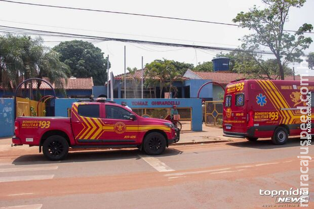 Estudante é espancado em frente de escola em Campo Grande Estudante é espancado em frente de escola em Campo Grande